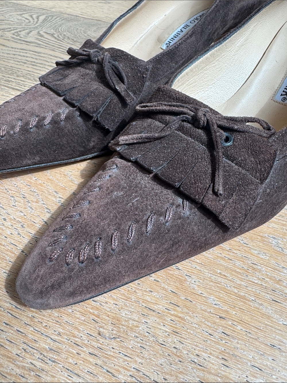 Manolo Blahnik  vintage brown suede kitten heel pumps fringe and bow tie detail - Picture 10 of 10
